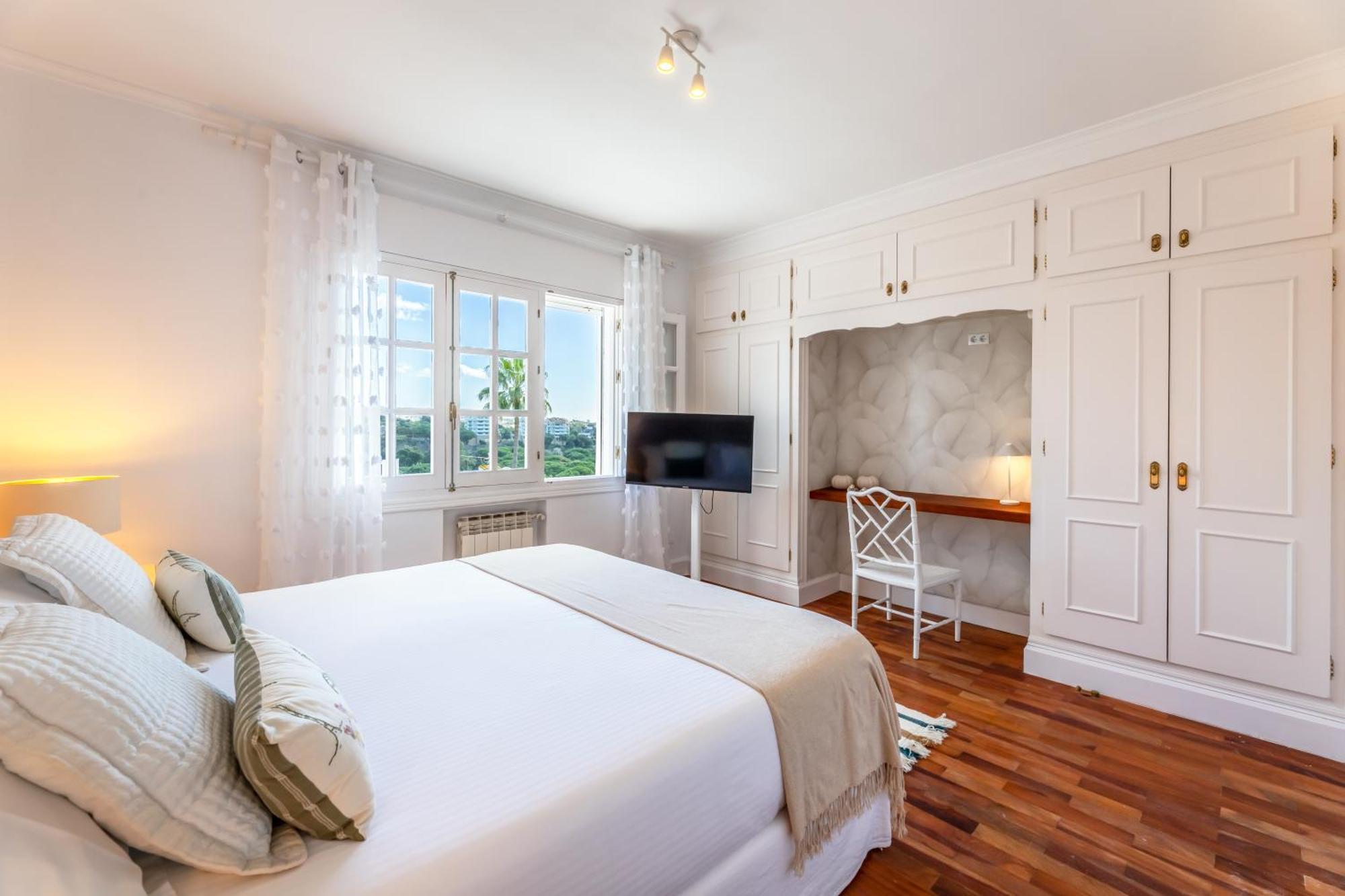 Aurora Boutique House - Only Adults Bed & Breakfast Marbella Exterior photo